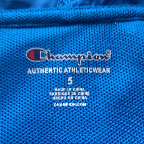 Boys Sized 5 Champion rain Coat - Picture 6 of 7